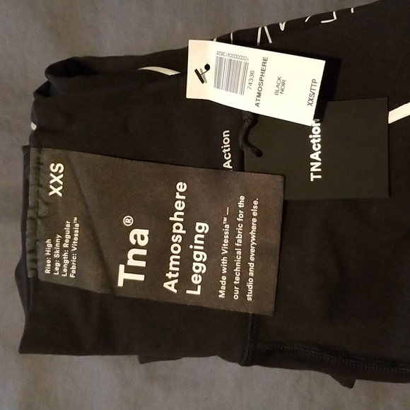 Aritzia TNA Atmosphere Legging BNWT! - Picture 8 of 9